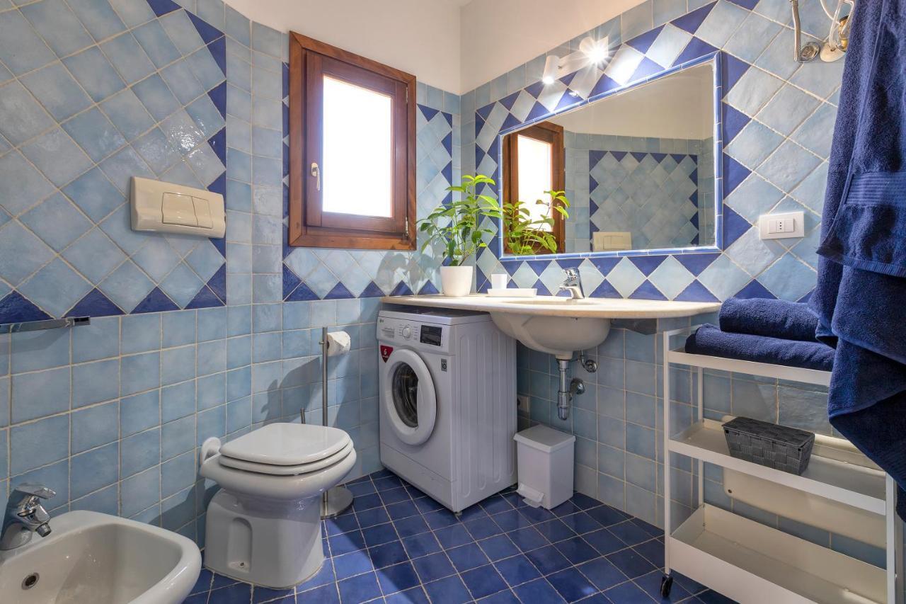 House Of Lens Apartment Golfo Aranci Luaran gambar